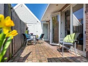 Lovely holiday home near center of Domburg